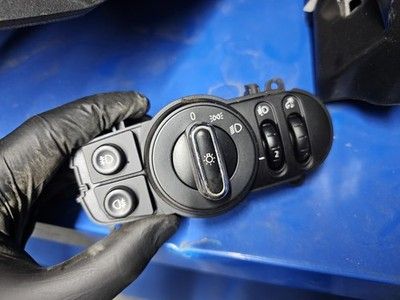 Mini Hatch Window Switch