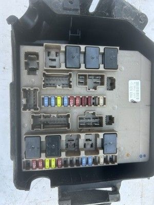Renault Clio Fuse Box / Holder