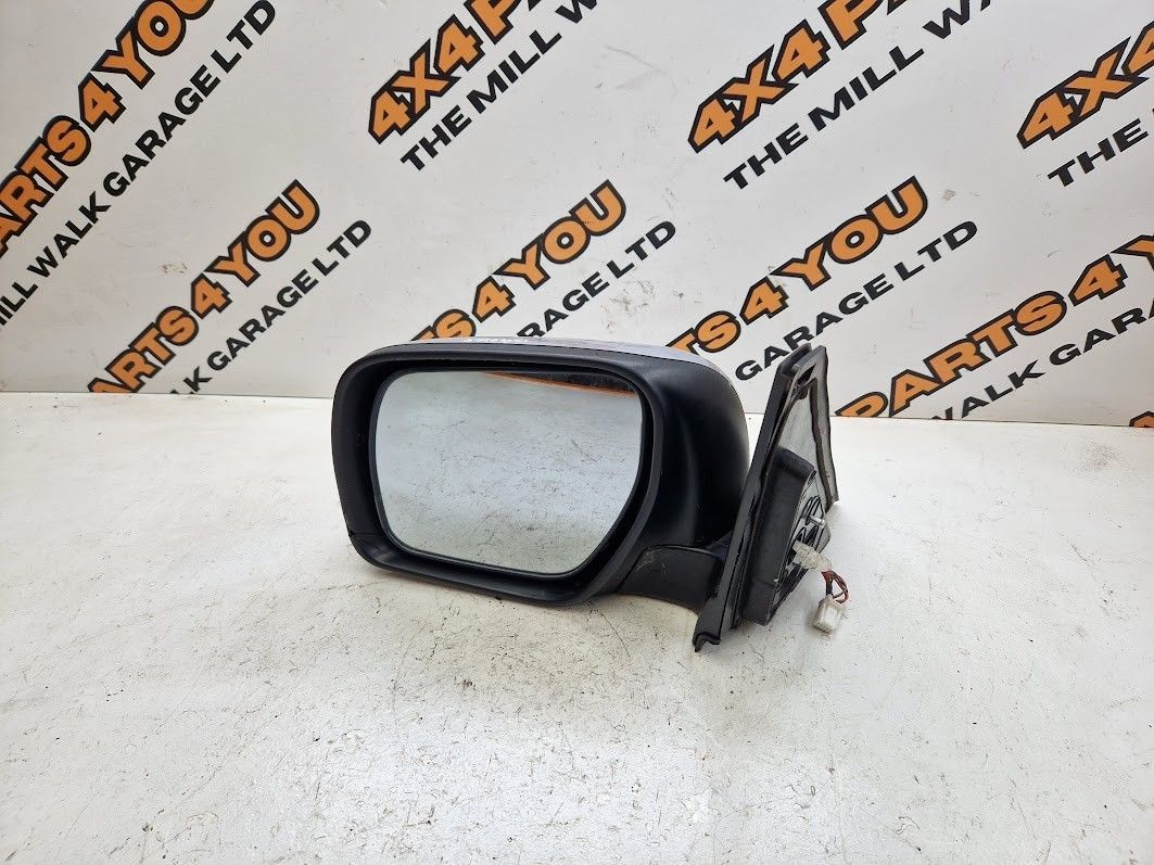 Mitsubishi Pajero Rear View & Vanity Mirrors
