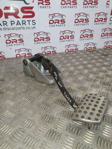 Mercedes-Benz M-Class Pedals & Pedal Covers