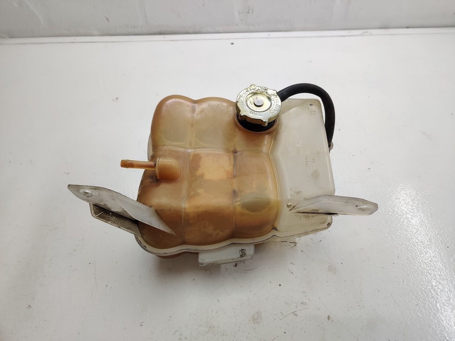 Jeep Cherokee Expansion Tank