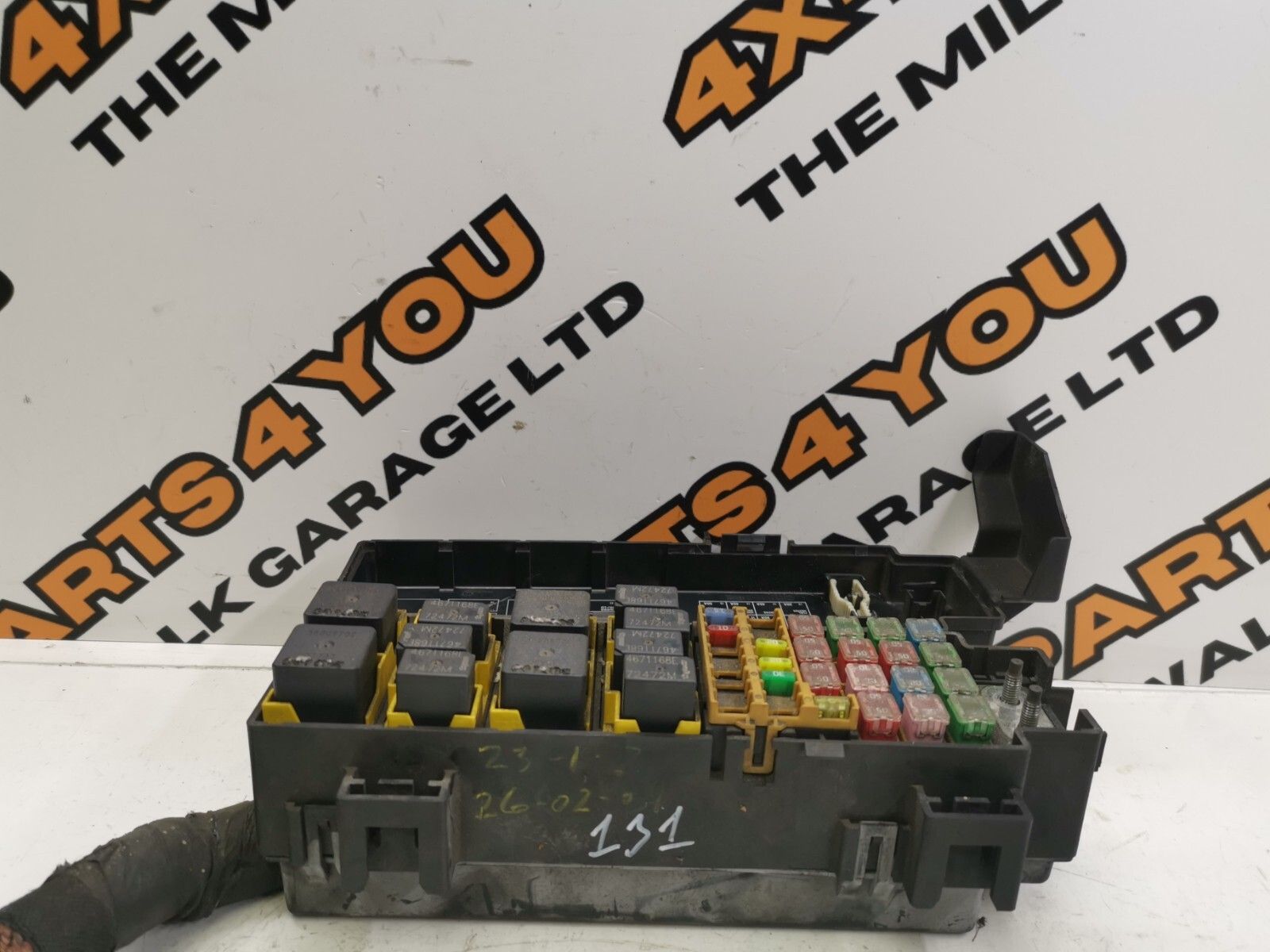 Jeep Cherokee Fuse Box / Holder