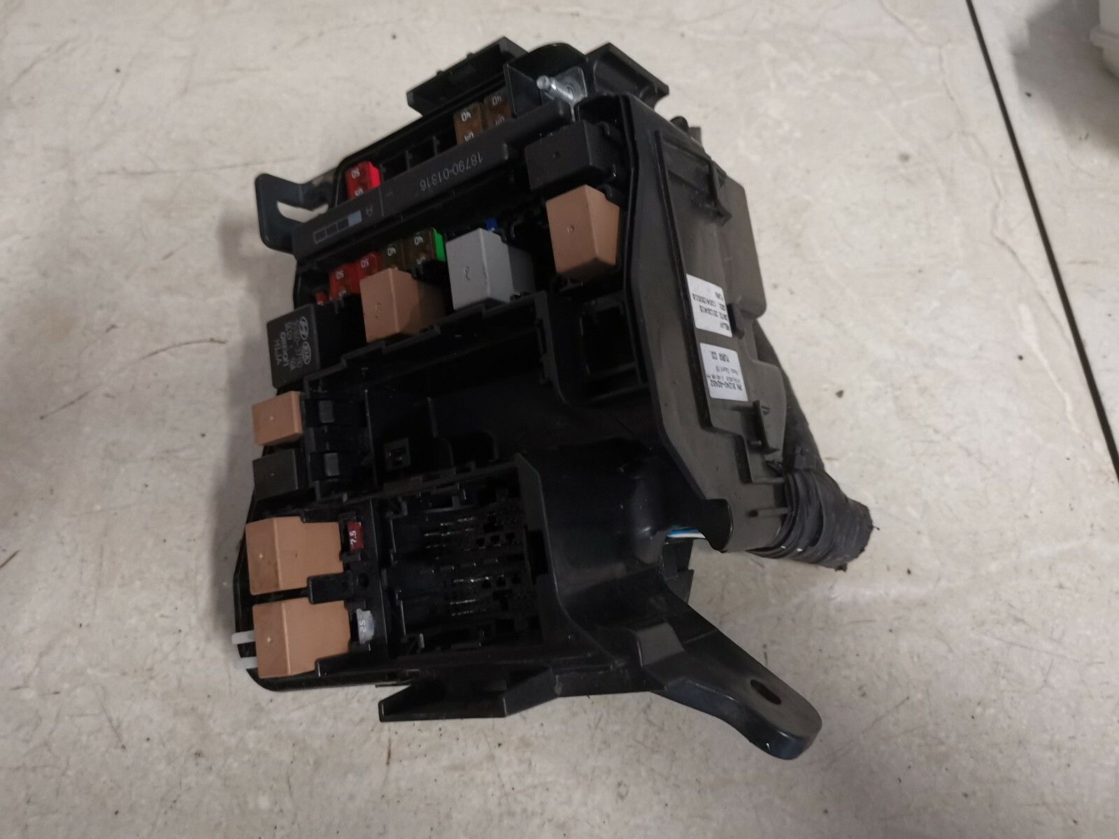 Kia Ceed Fuse Box / Holder