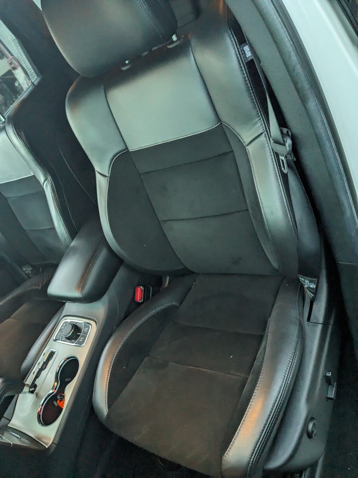 Jeep Cherokee Seats