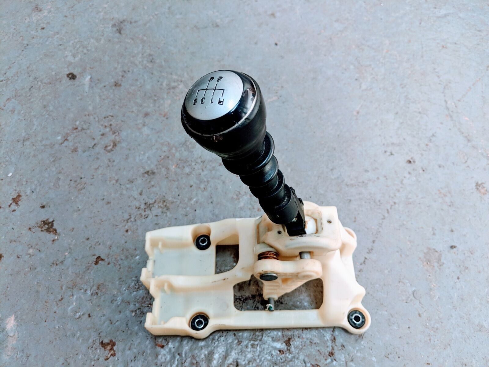 Hyundai Santa Fe Gear Shift Knob & Parts