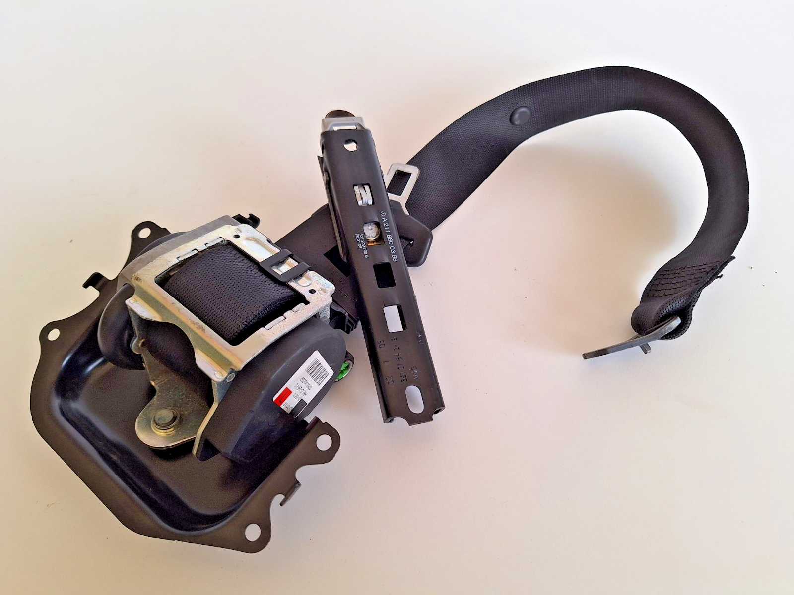 Mercedes-Benz E-Class Seat Belts And Restraints